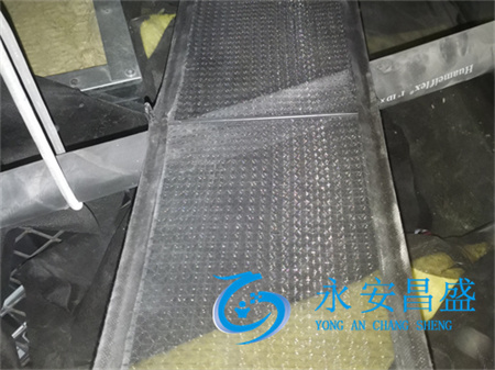 清洗餐廳風(fēng)機(jī)盤管