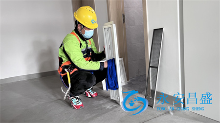 中央空調(diào)專業(yè)清洗全流程解析 服務(wù)電話選擇與常見誤區(qū)規(guī)避指南