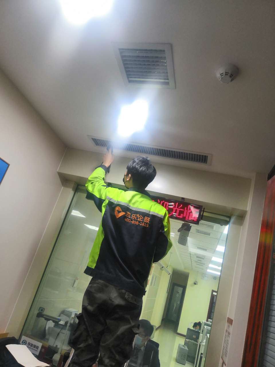 一拖四中央空調保養(yǎng)一次多少錢啊