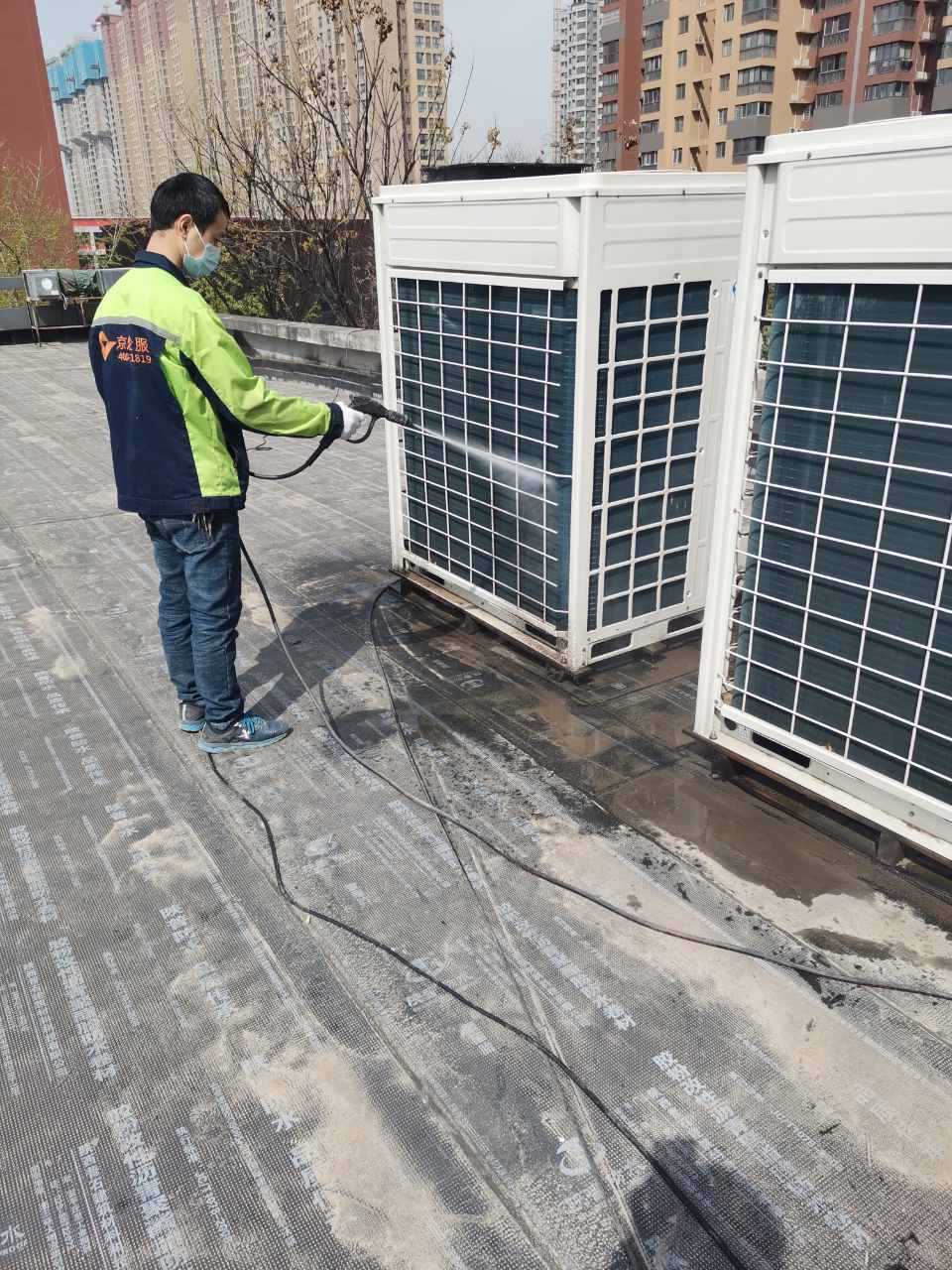 上海地區(qū)水泵維修如何收費(fèi)-20年空調(diào)行業(yè)經(jīng)驗